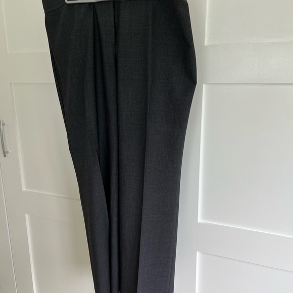Jones New York size 16 pantsuit (blazer and pants) - Picture 9 of 9